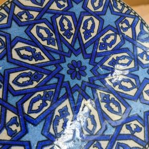 Round Vintage Hand Painted Round Stoneware Trivet/Tile with Dark and Light Blue